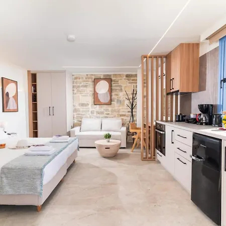 Apartment Enetiko 2 *